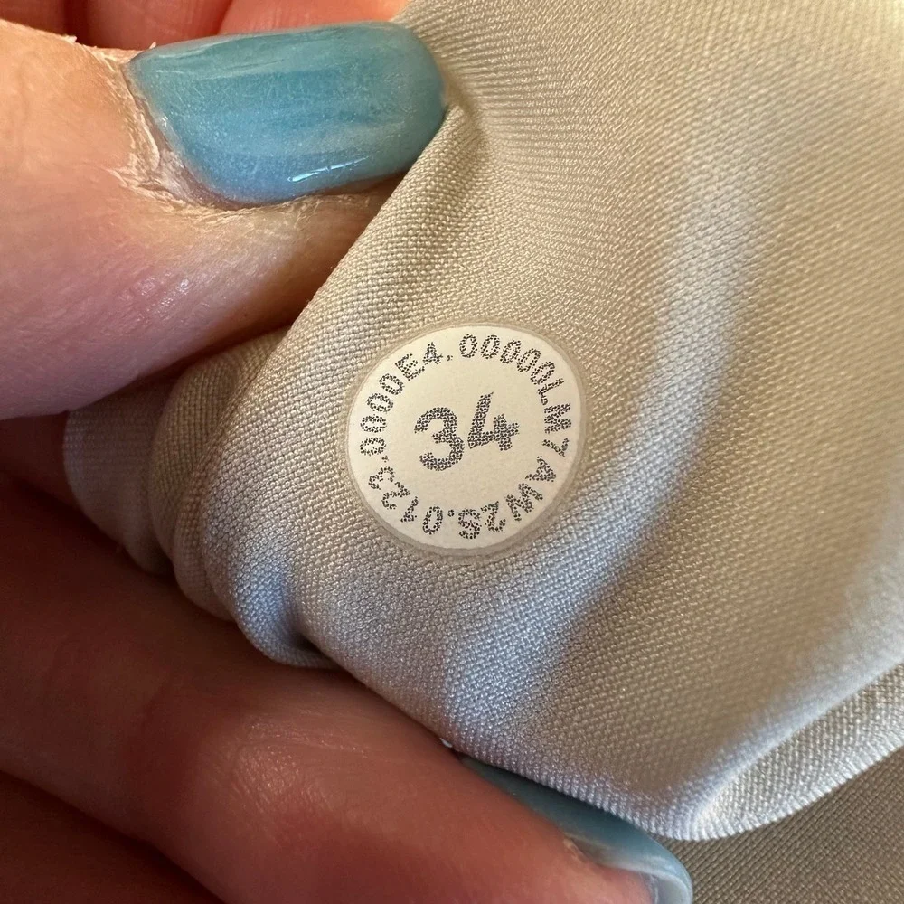 Lululemon Commission Golf Shorts Mens 34 White Technical Stretch LM7AW2S